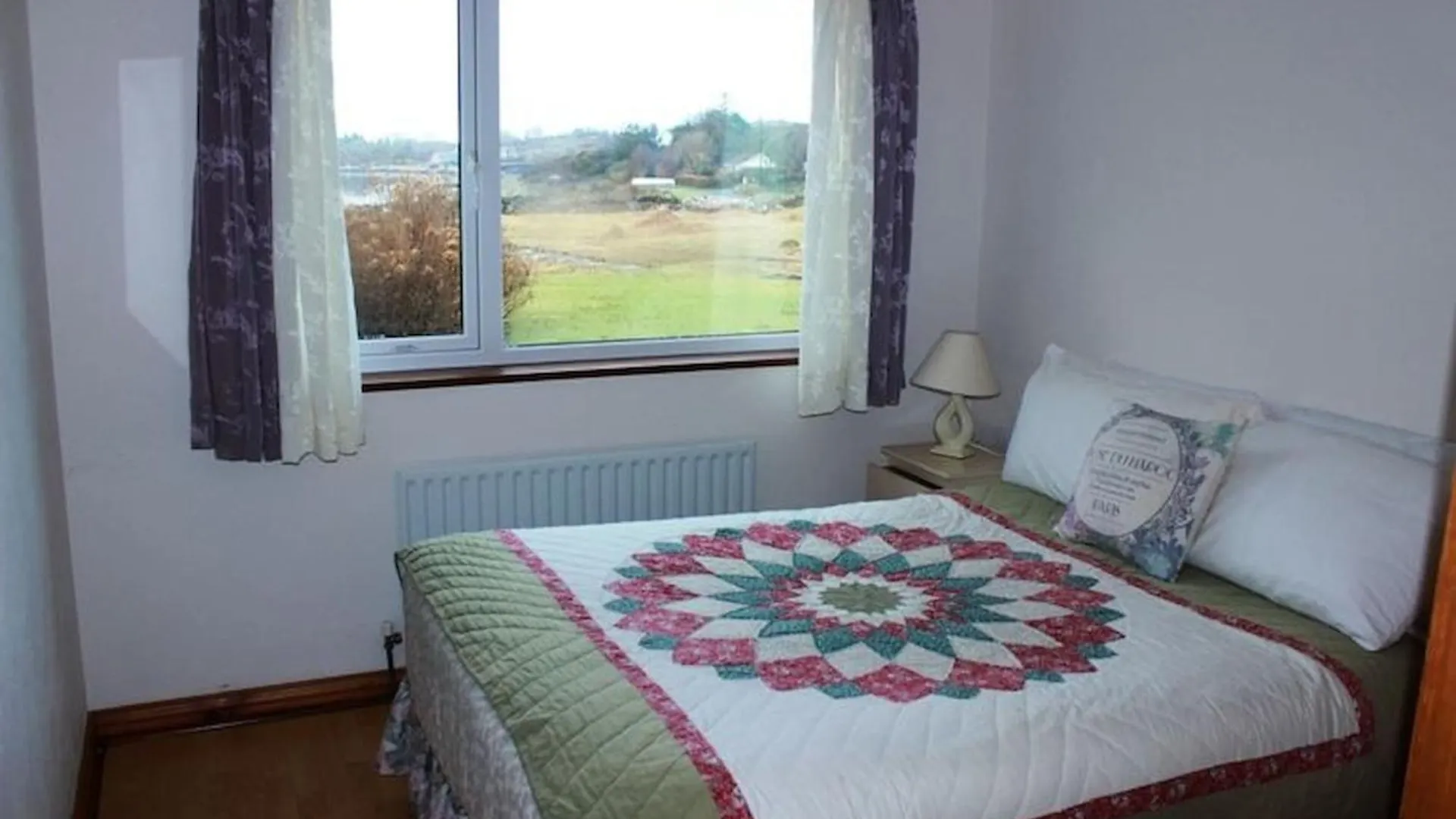 Holiday home Waterside Cottage, Cashel Galway