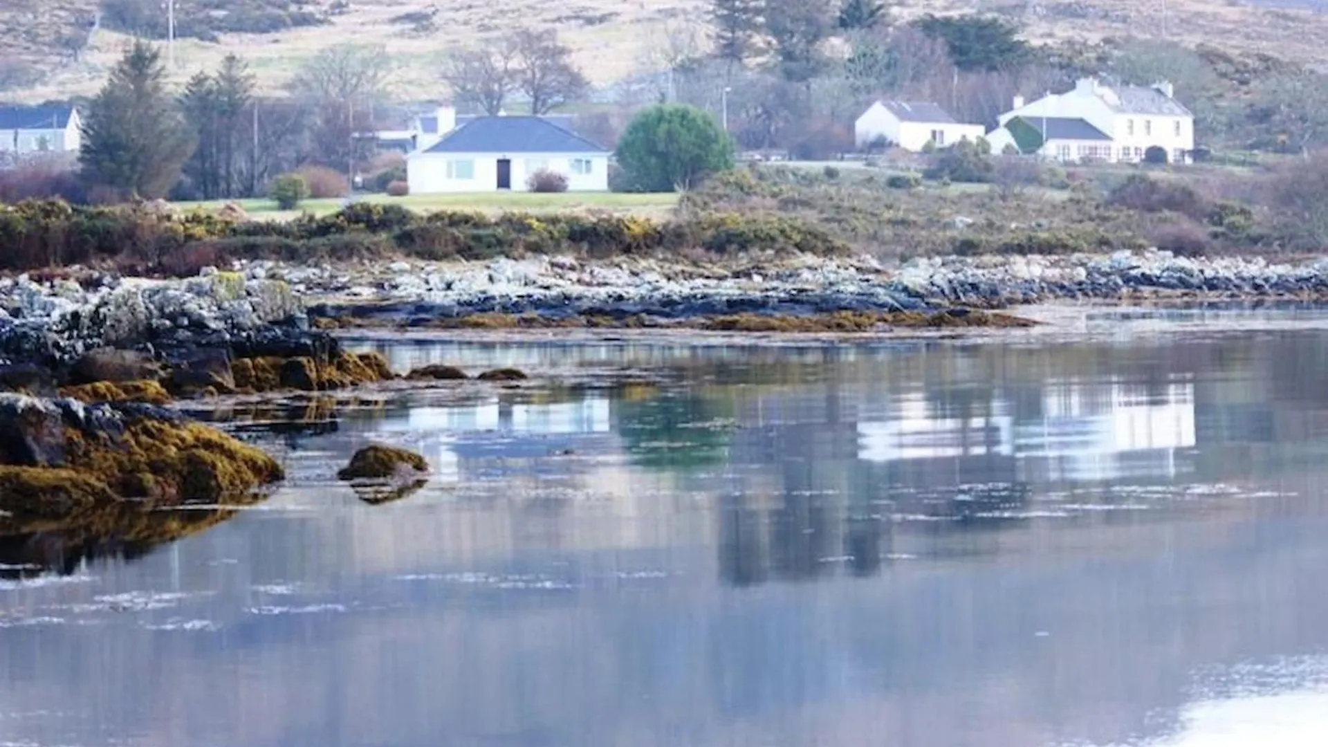 Waterside Cottage, Cashel Galway Holiday home