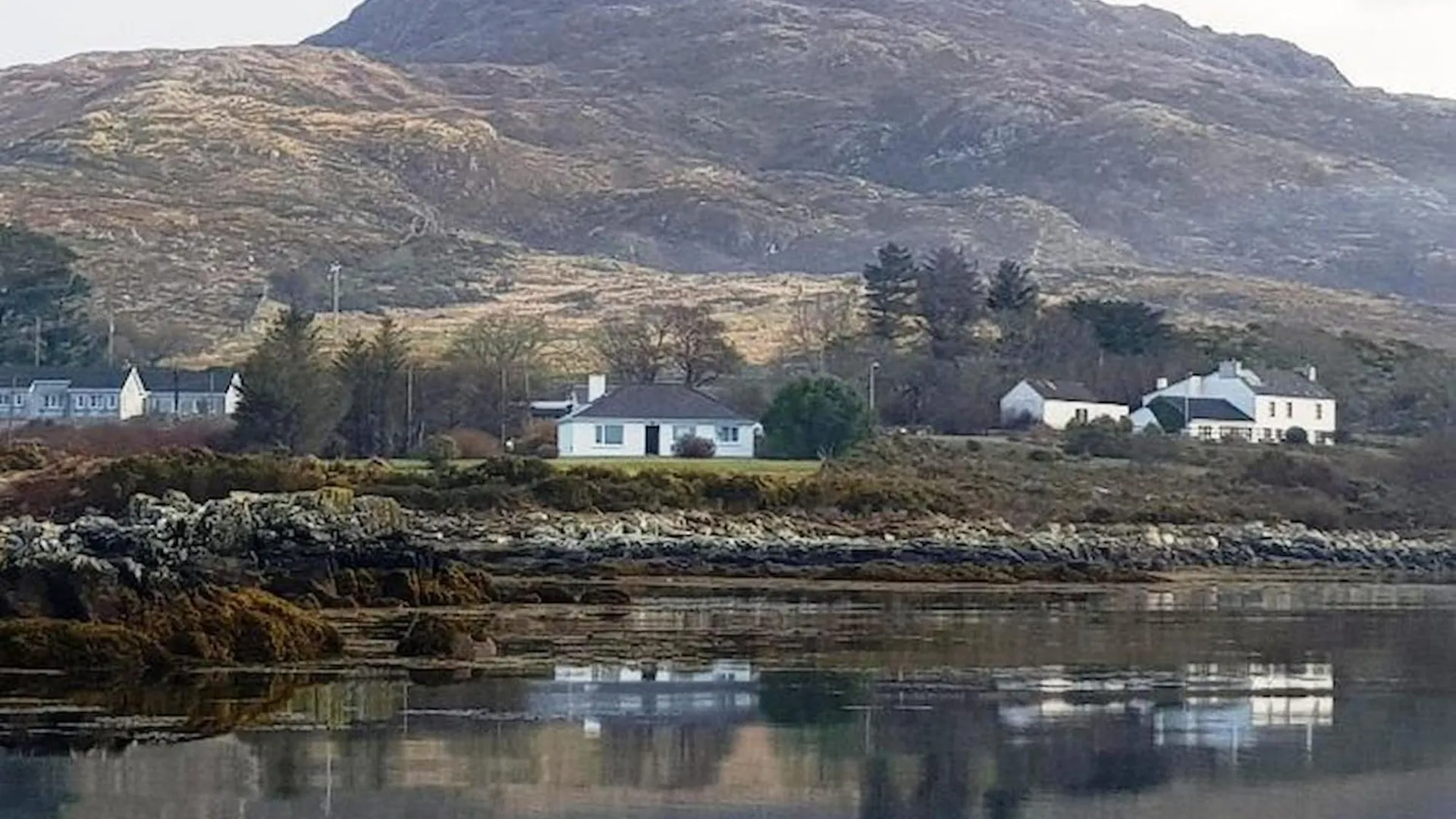 Waterside Cottage, Cashel location